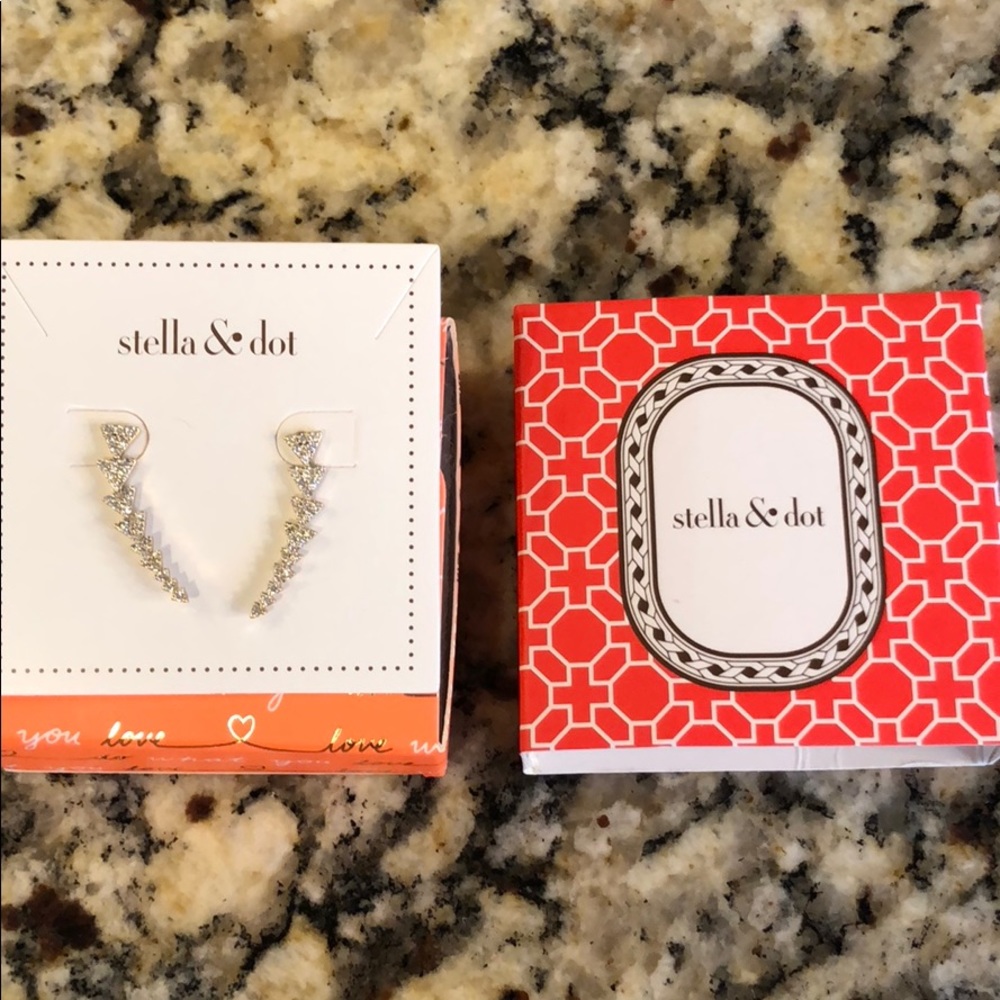 Stella & Dot Pave Triangle Path Ear Climber Gold